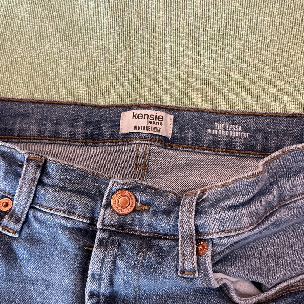 Kensie Tessa High Rise Bootcut Jeans Light Wash Size 8/29 - Picture 2 of 10